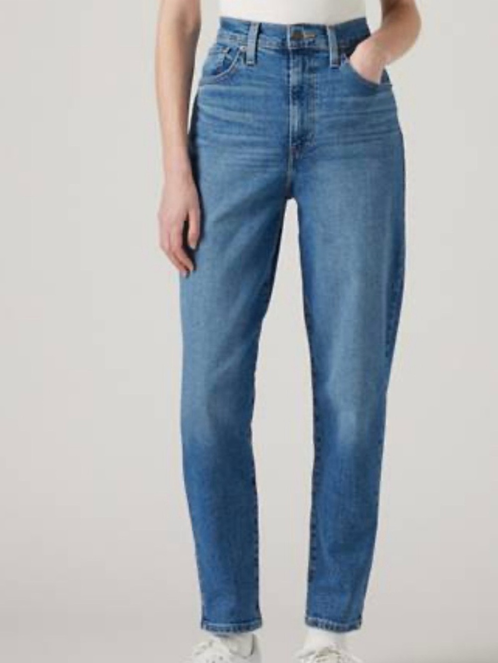 Levi's High-Rise Straight-Leg Mom Jeans